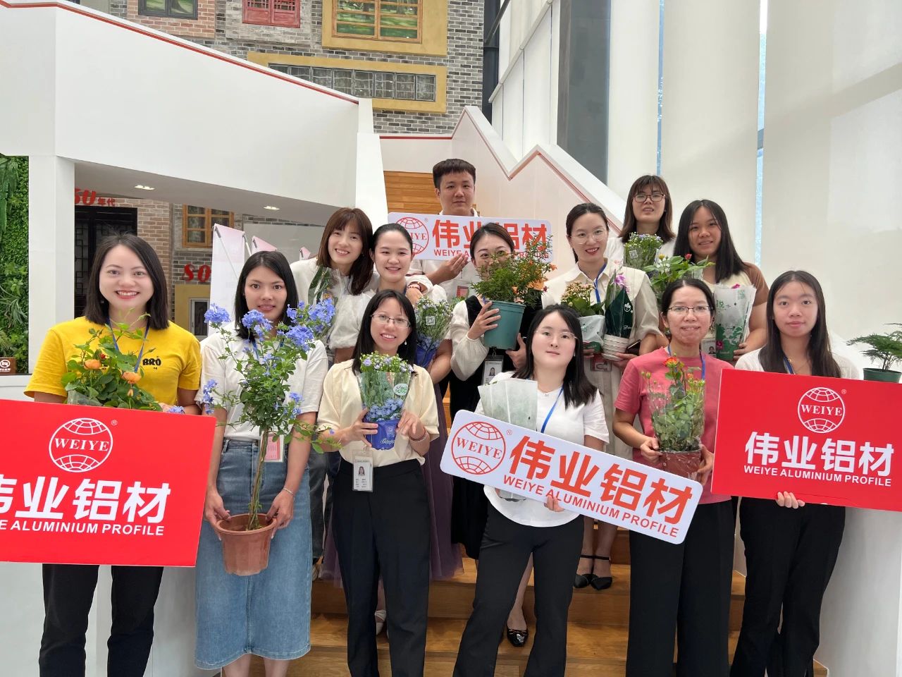 以爱浇灌，，，，，，，礼赠母亲 | yl6809永利铝材感恩母亲节职工活动圆满举行